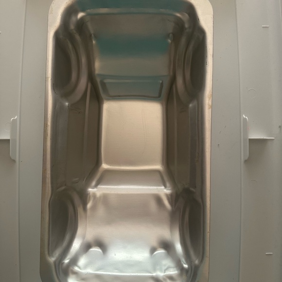 Wilton Aluminum Car Cake Pan - Picture 2 of 3